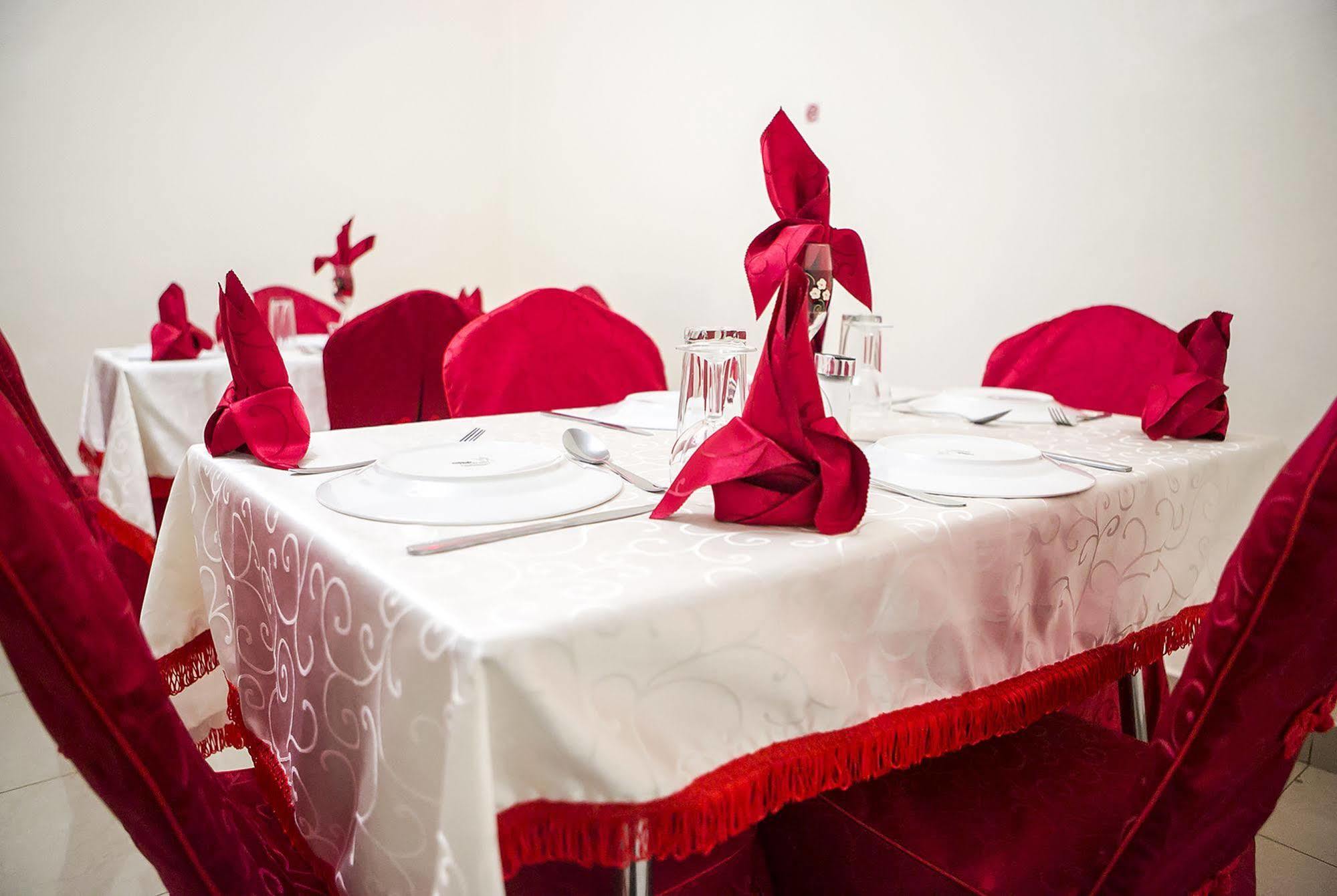 St Augustine Apartment & Hotel Кигали Екстериор снимка
