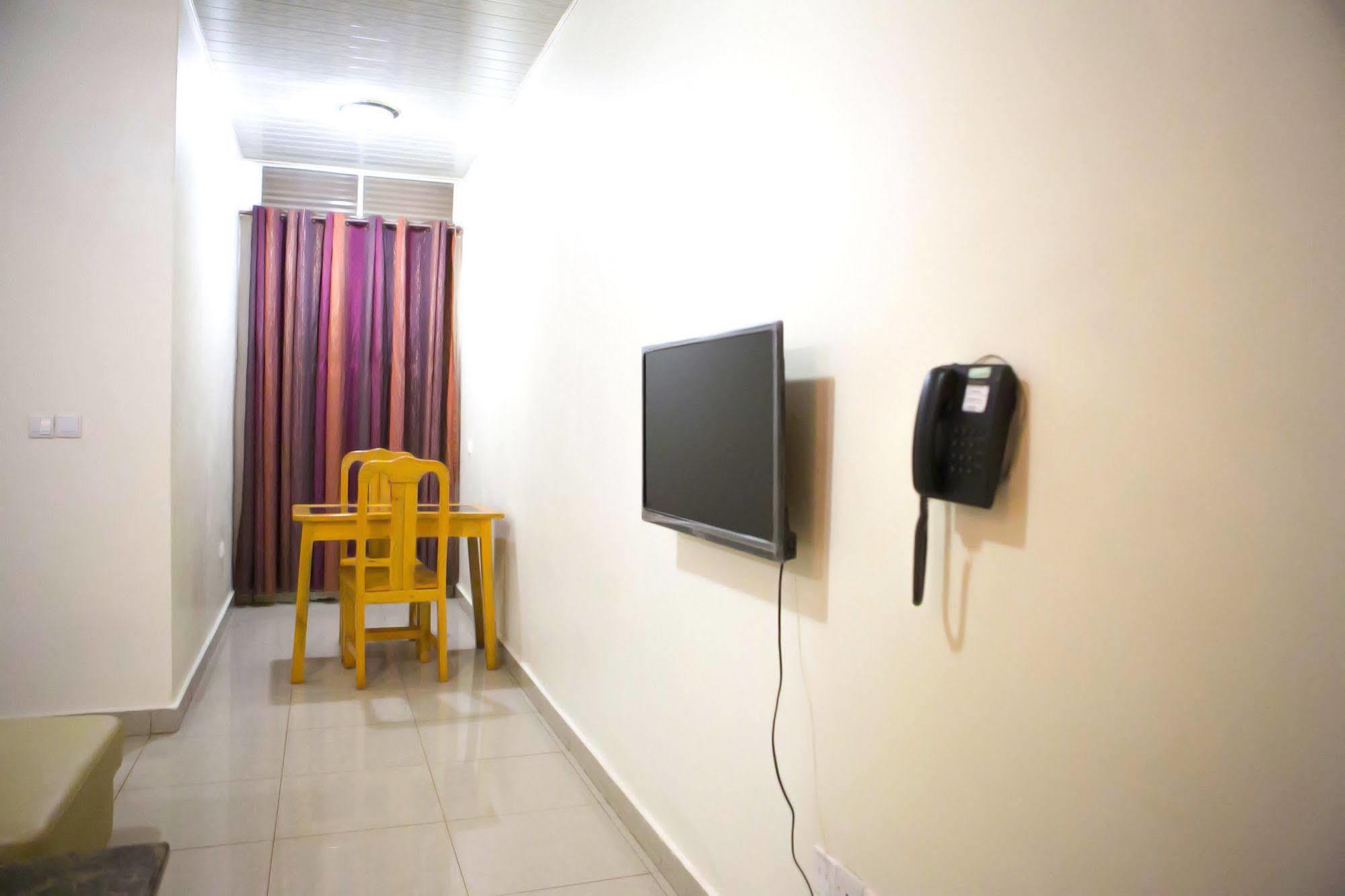 St Augustine Apartment & Hotel Кигали Екстериор снимка