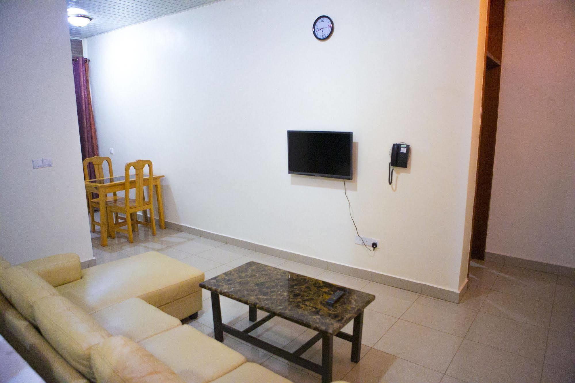 St Augustine Apartment & Hotel Кигали Екстериор снимка