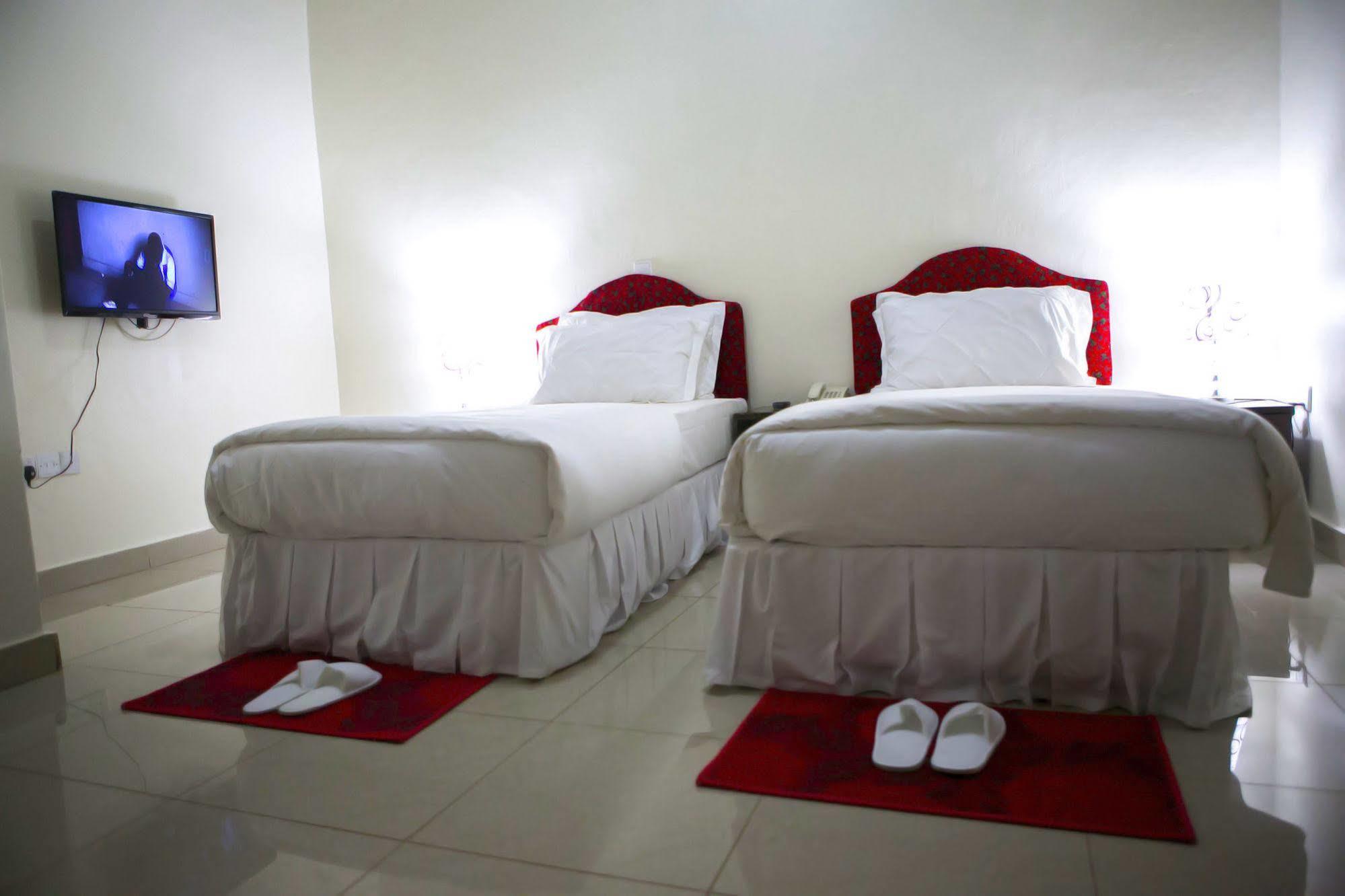 St Augustine Apartment & Hotel Кигали Екстериор снимка