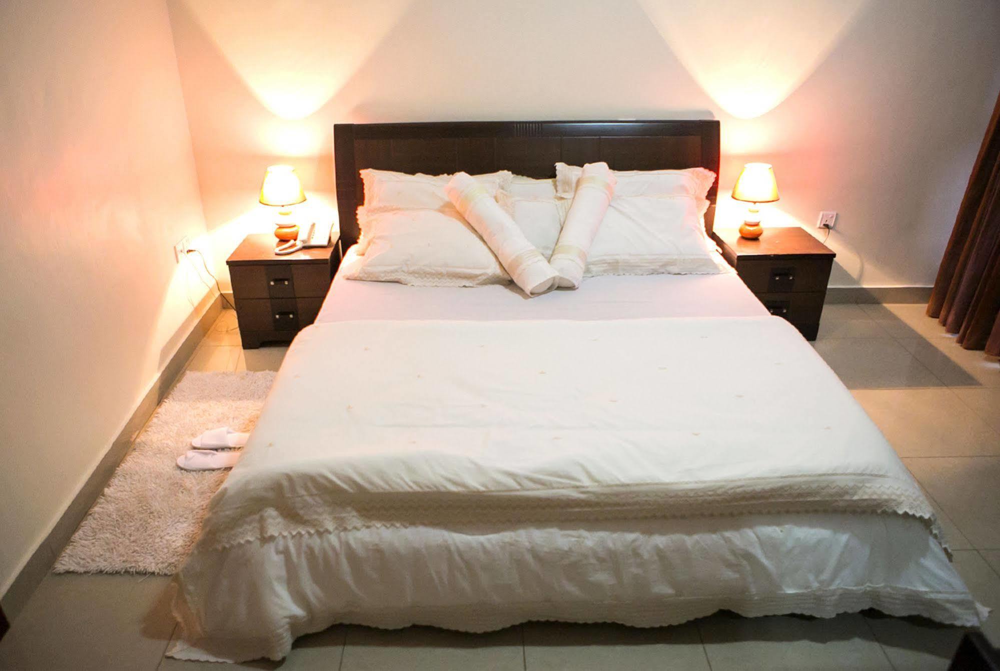 St Augustine Apartment & Hotel Кигали Екстериор снимка