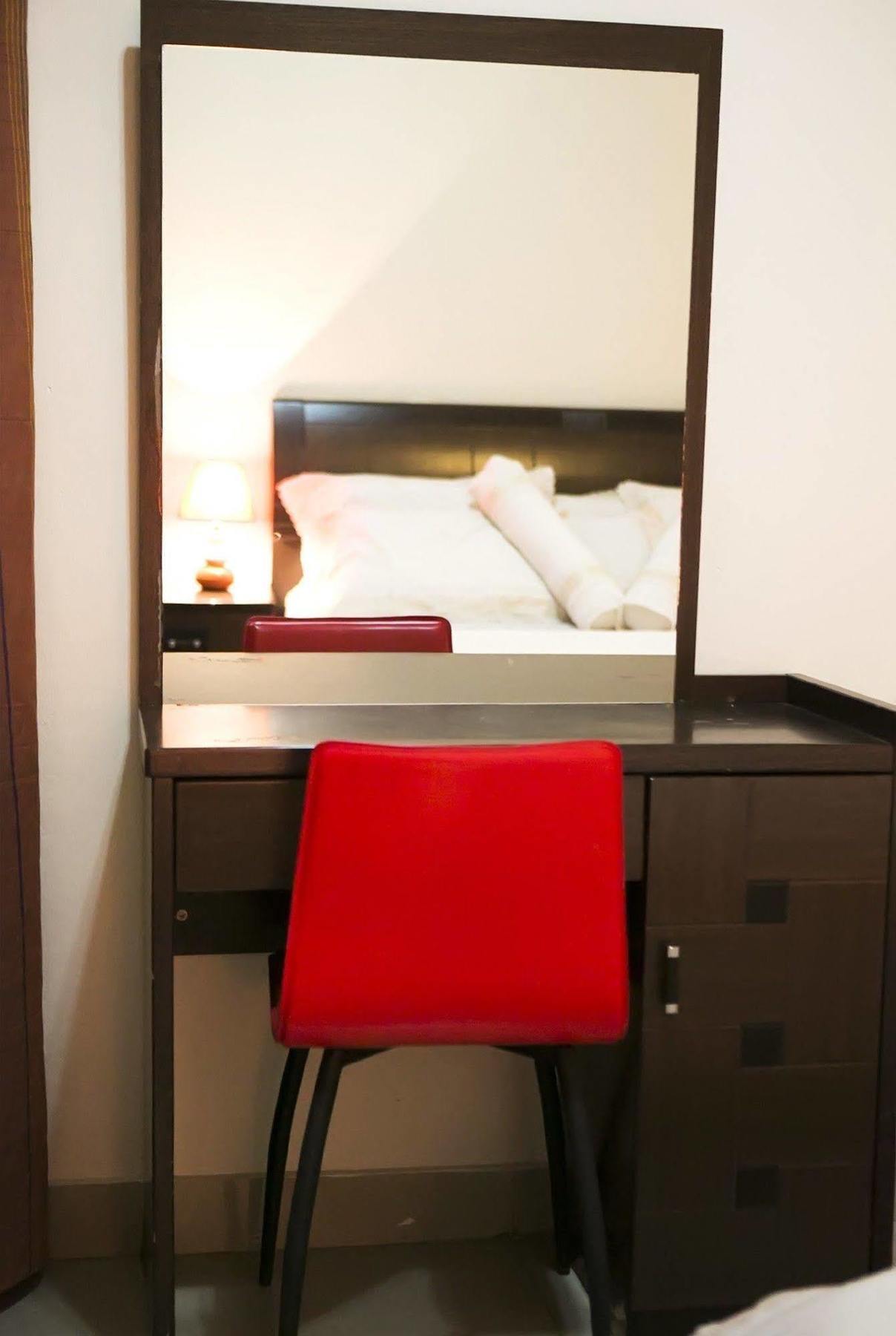 St Augustine Apartment & Hotel Кигали Екстериор снимка